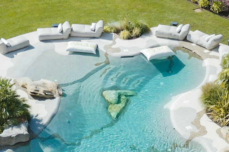 Piscina natural en Ibiza si obra