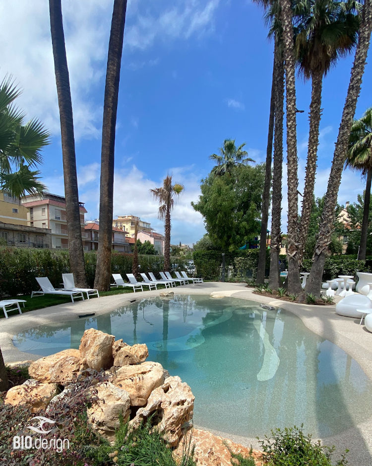 Piscina natural en Ibiza si obra